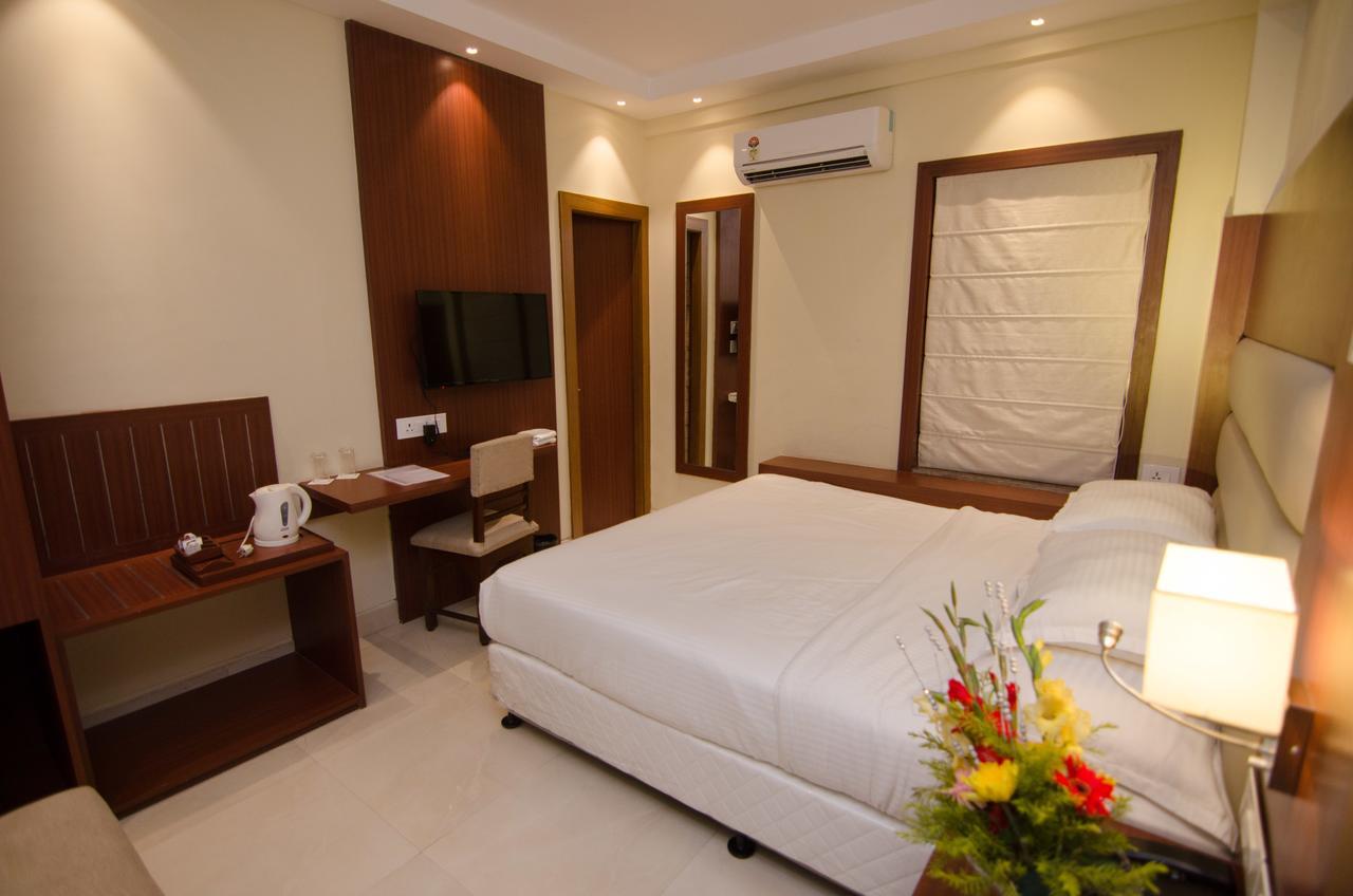 Aura Hotel Kolkata Eksteriør bilde