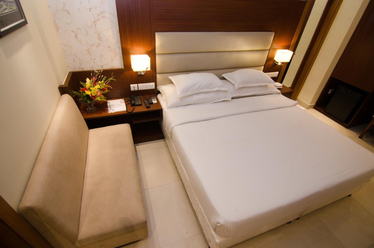 Aura Hotel Kolkata Eksteriør bilde
