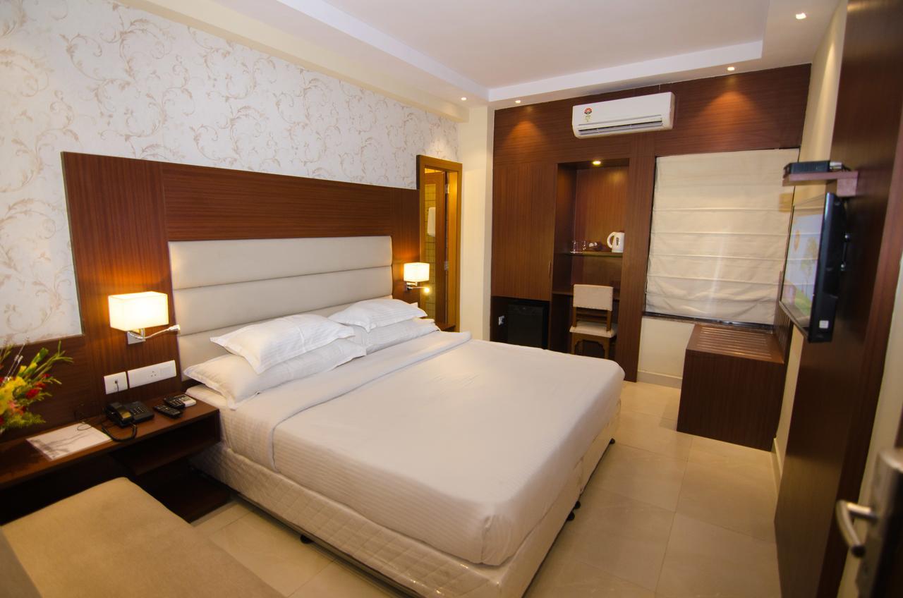 Aura Hotel Kolkata Eksteriør bilde