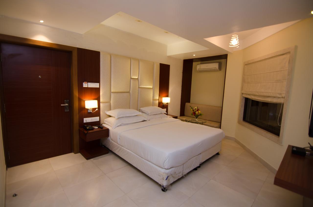 Aura Hotel Kolkata Eksteriør bilde