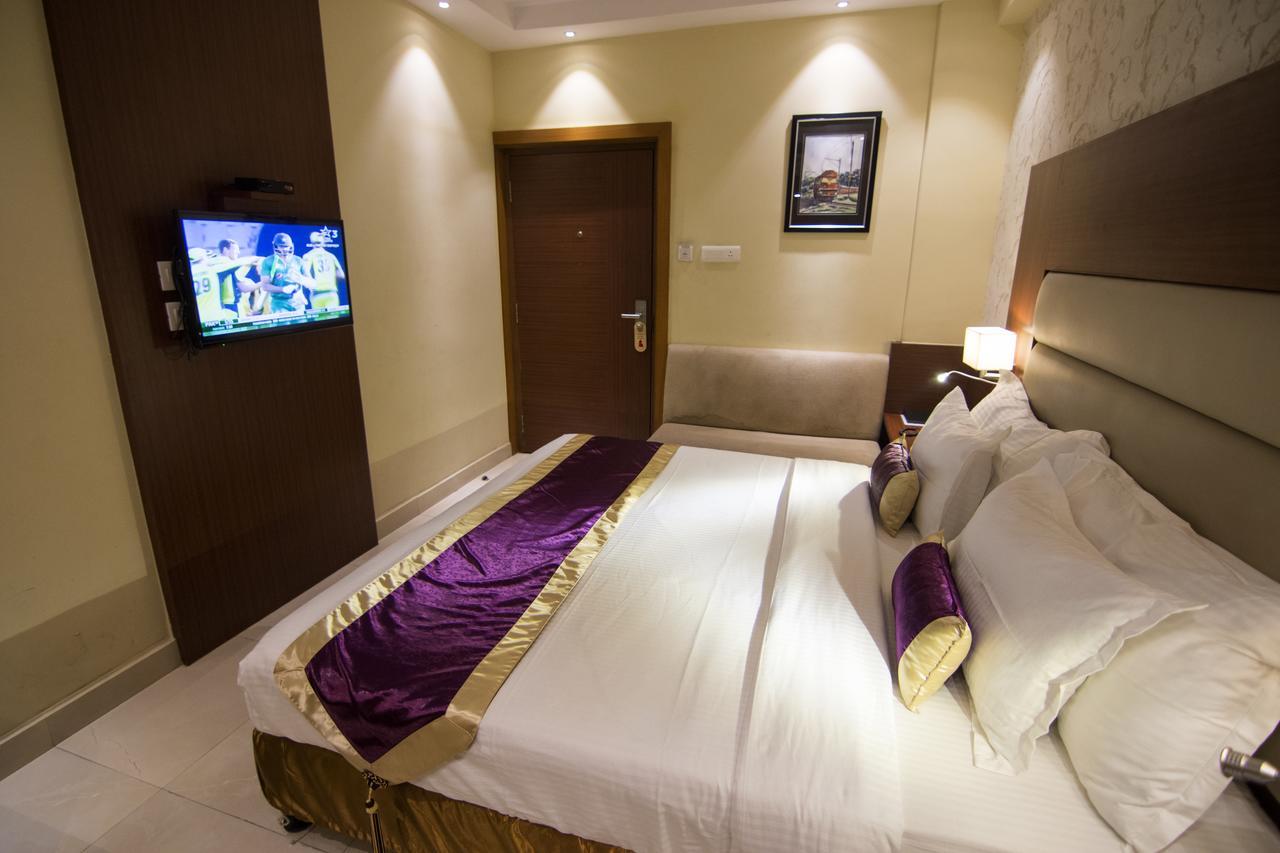 Aura Hotel Kolkata Eksteriør bilde